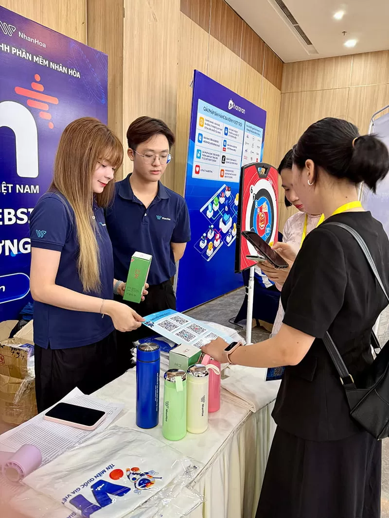 Web4s hỗ trợ doanh nghiệp tiếp cận và xây dựng website hiệu quả