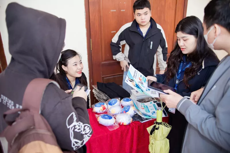 Web4s giúp sinh viên bắt đầu hiện diện số dễ dàng