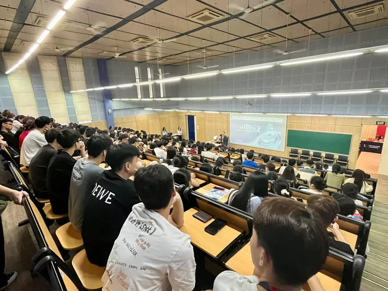 Web4s tặng 200 website miễn phí cho sinh viên Đại học Thăng Long