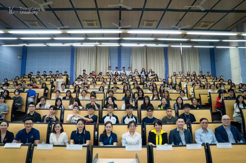 Web4s tặng 200 website miễn phí cho sinh viên Đại học Thăng Long