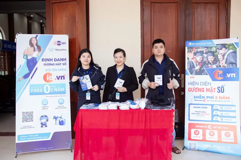 Web4s trao “chìa khóa” xây dựng thương hiệu số đến sinh viên Vinh - Nghệ An